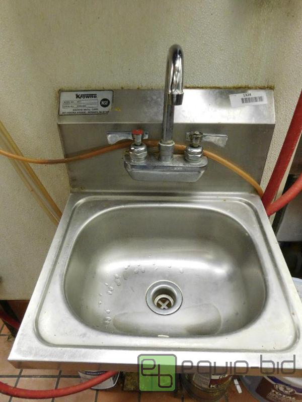 lot 1324 image: Crown Wall Mount Hand Sink