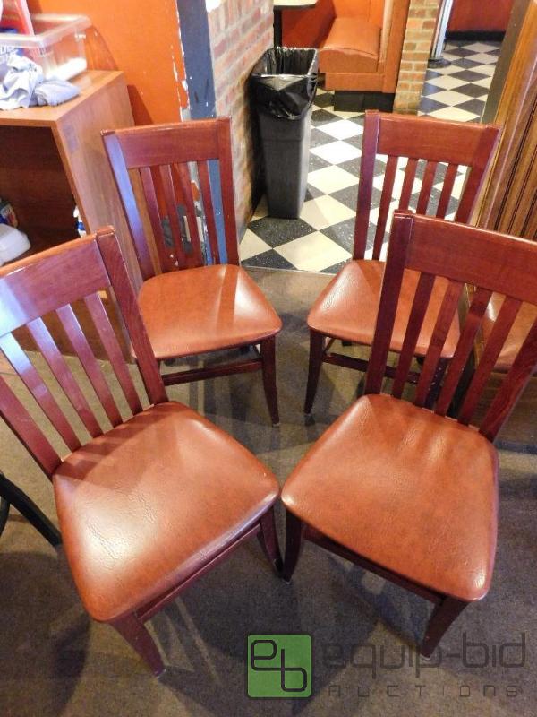 lot 1345 image: Lot of 4 Chairs