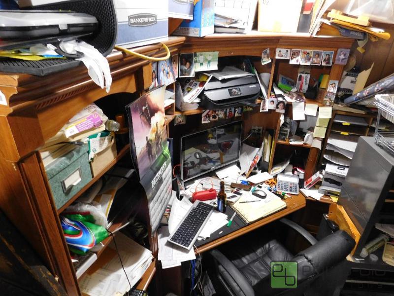 lot 1347 image: Desk with Shelf