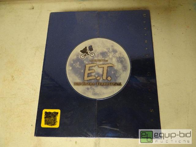 lot 2011 image: ET The Extra Terrestrial DvD Gift Set