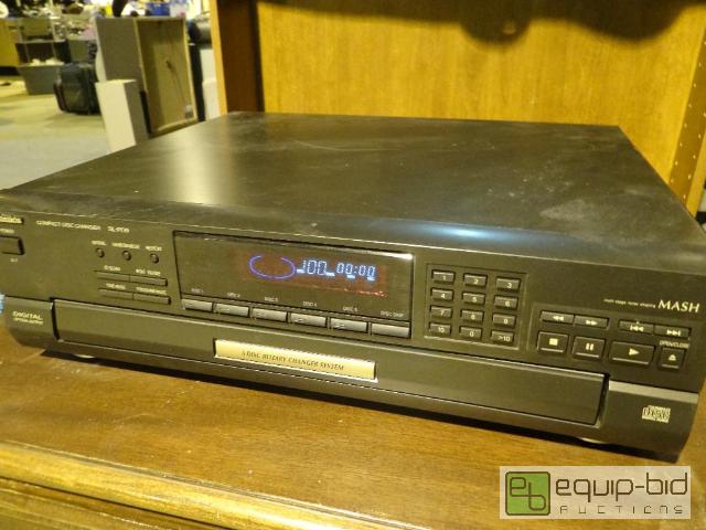 lot 2040 image: Technics Compact Disc CD Changer Model SL-PD9 Tested Powers On