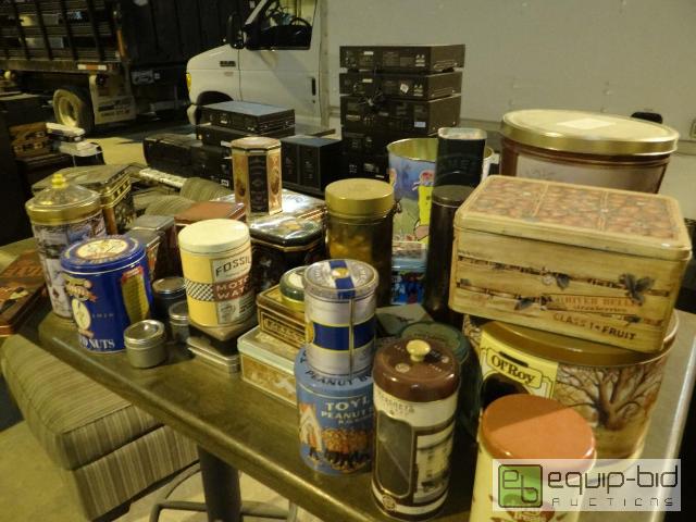 lot 2051 image: Very Large Lot of Collectors Metal Tin Cases