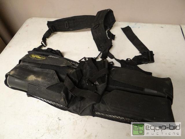 lot 2140 image: Extreme Rage Paintball Vest for Airsoft, paintball and tactical training. The ne...