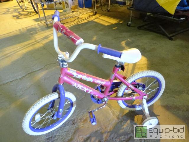 lot 2161 image: Kids Next LiL Gen Bicycle